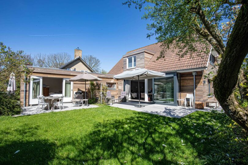 Tuin van vakantiehuis Jonkheer De Casembroodplein in Domburg