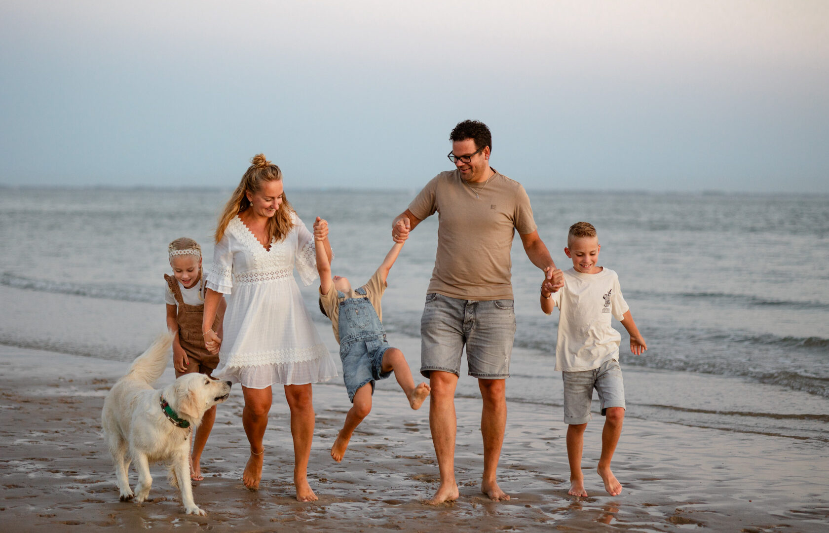 Hond strand vakantie in Zeeland