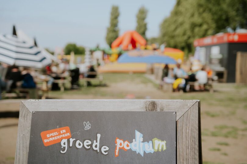 Speel- en bunkerspeelplaats Groede Podium