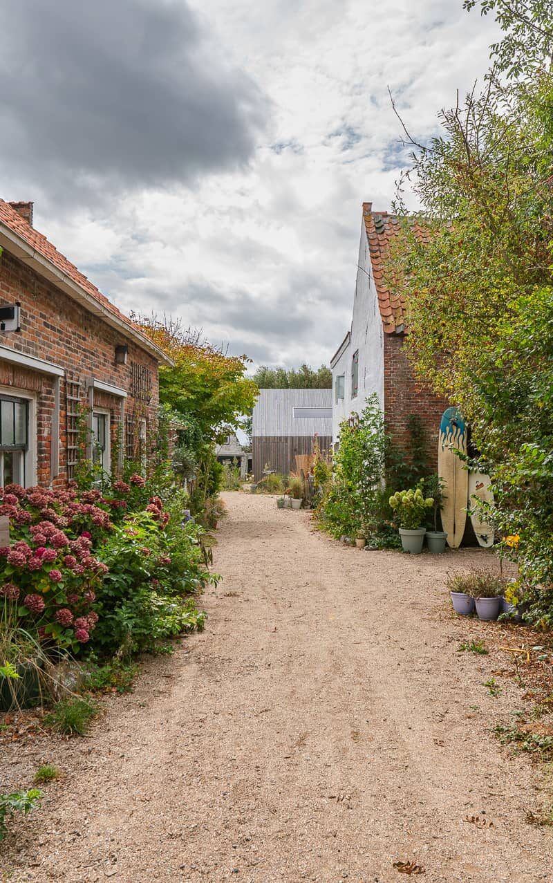 Buitenplaats Noosa Zeeland met tuin en bloemenweide – vakantiehuisjes Westkapelle