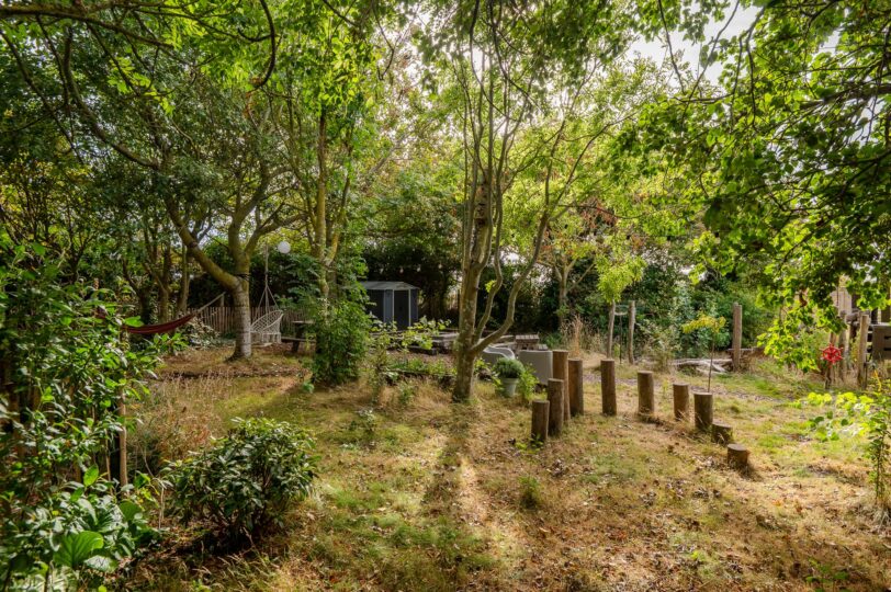 Buitenplaats Noosa Zeeland met tuin en bloemenweide – vakantiehuisjes Westkapelle