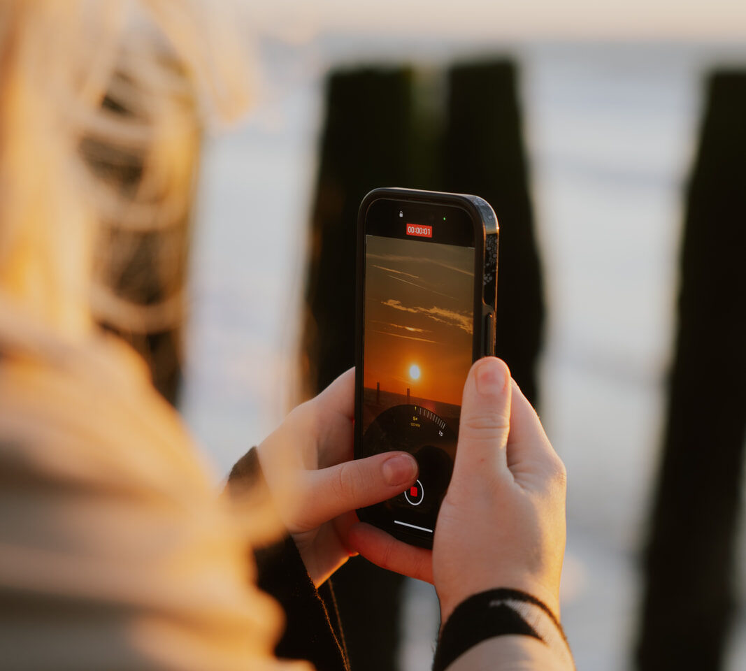 Content creator video op het strand