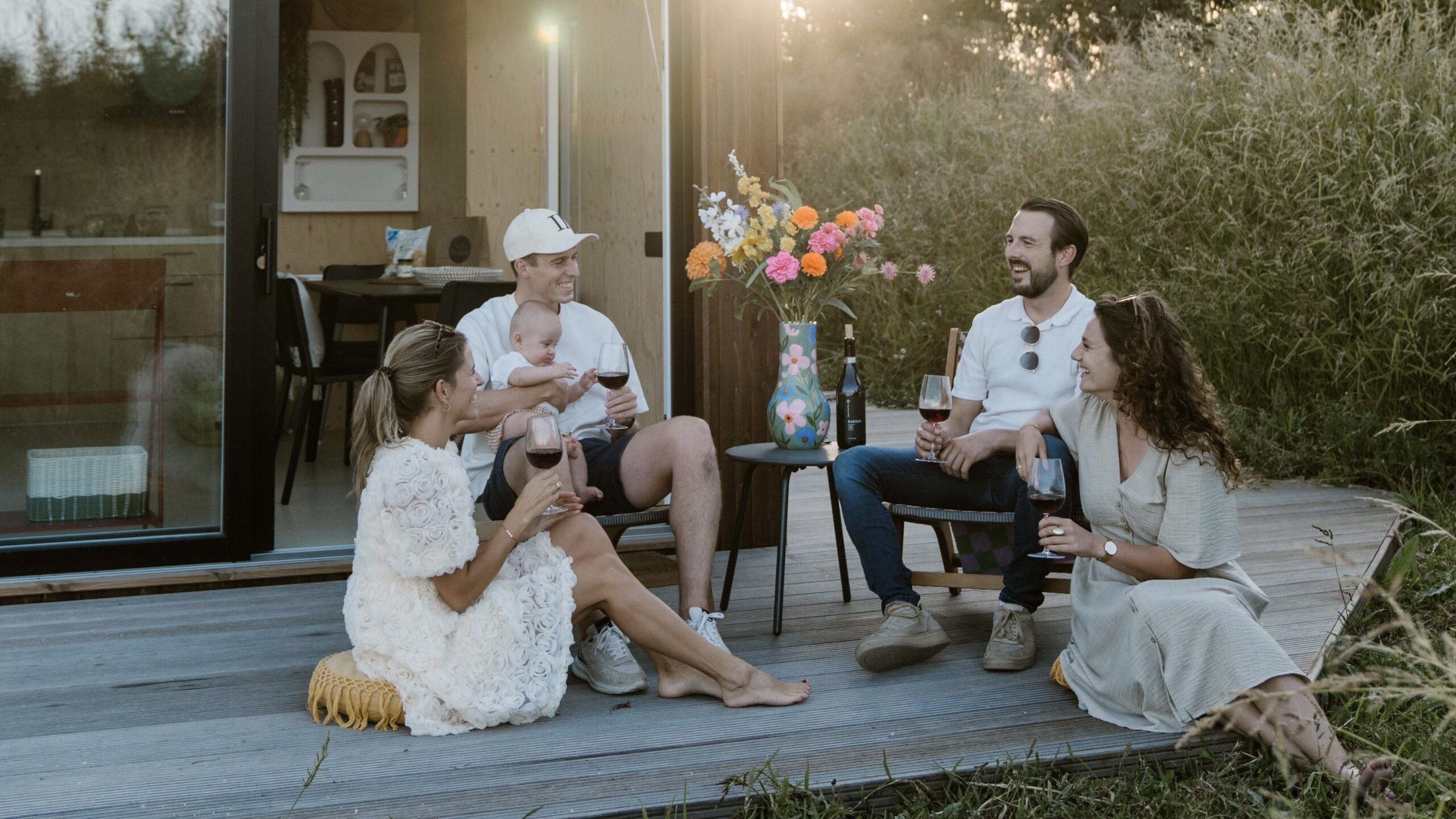 Vrienden en familie bij Tiny House