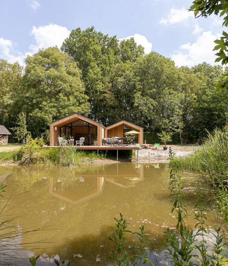 Oyster Lodge over het water