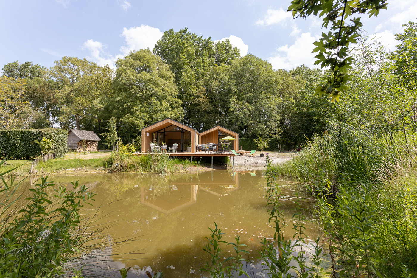 Oyster Lodge over het water